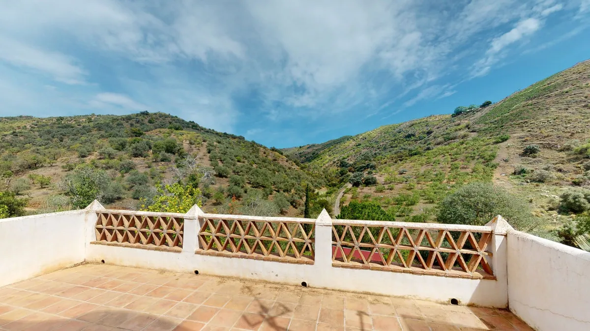 094c36c4-84b4-477a-b860-d61cfa3d2391