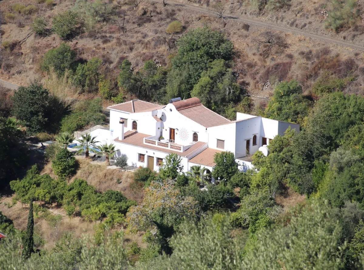 7b7f5d73-da42-4d8b-a312-7eae68ba5cbe