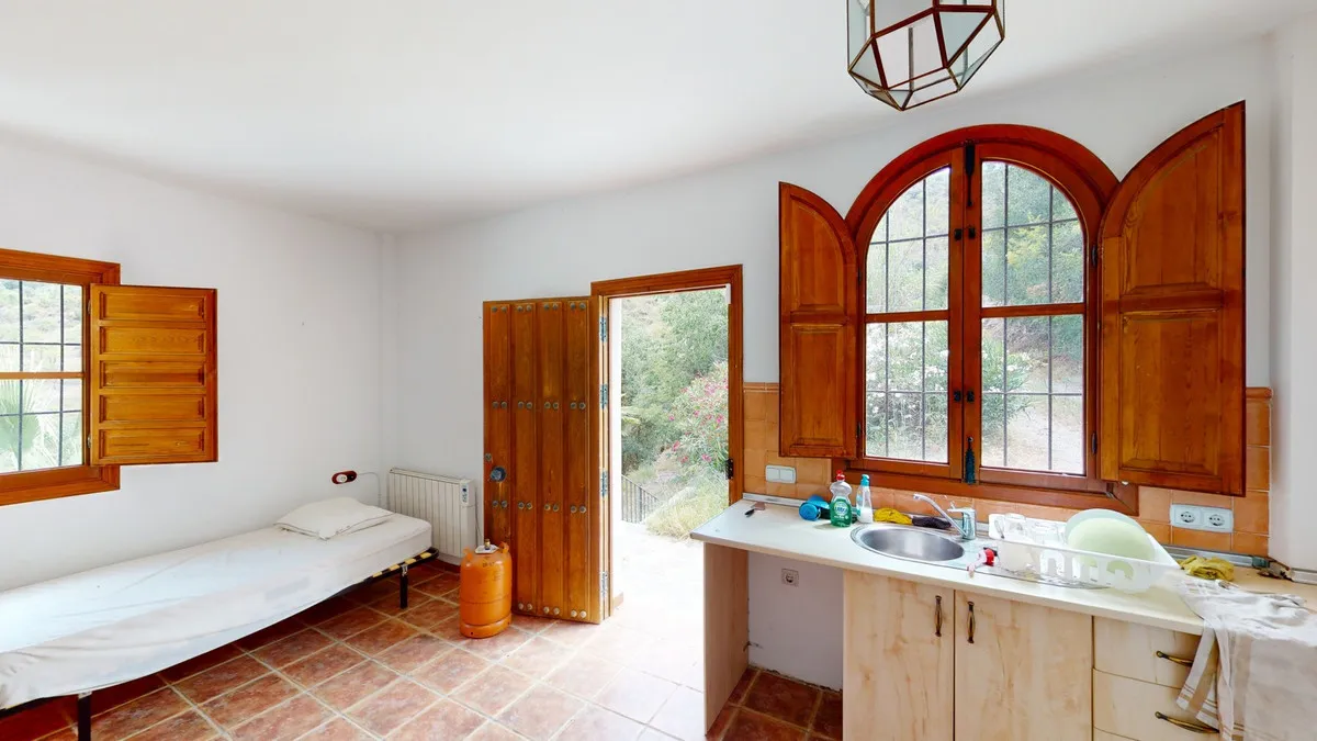 9daeea84-cb2d-42f4-a0f1-94fbd5793218