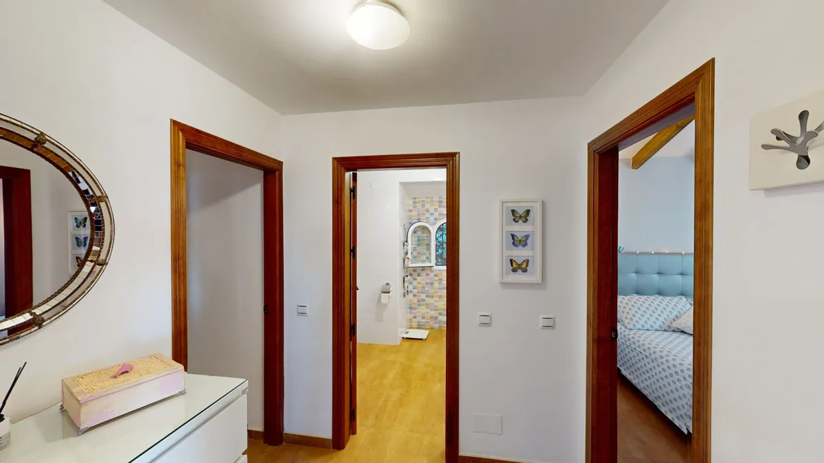 5c411a51-9c97-4234-8a1b-a86bf3b60ff0