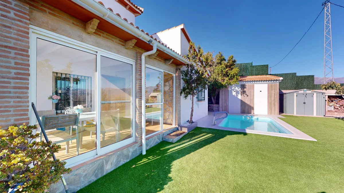 ebaaa9c9-5dcb-42e9-9ee7-b603e4581e58