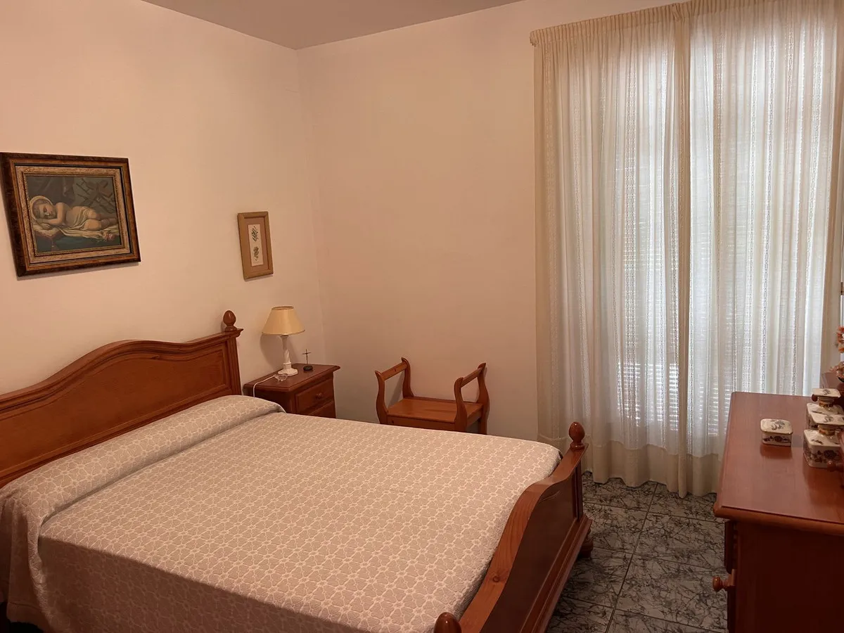 09976caa-c1a4-48bb-8d4f-0b109912d5bb