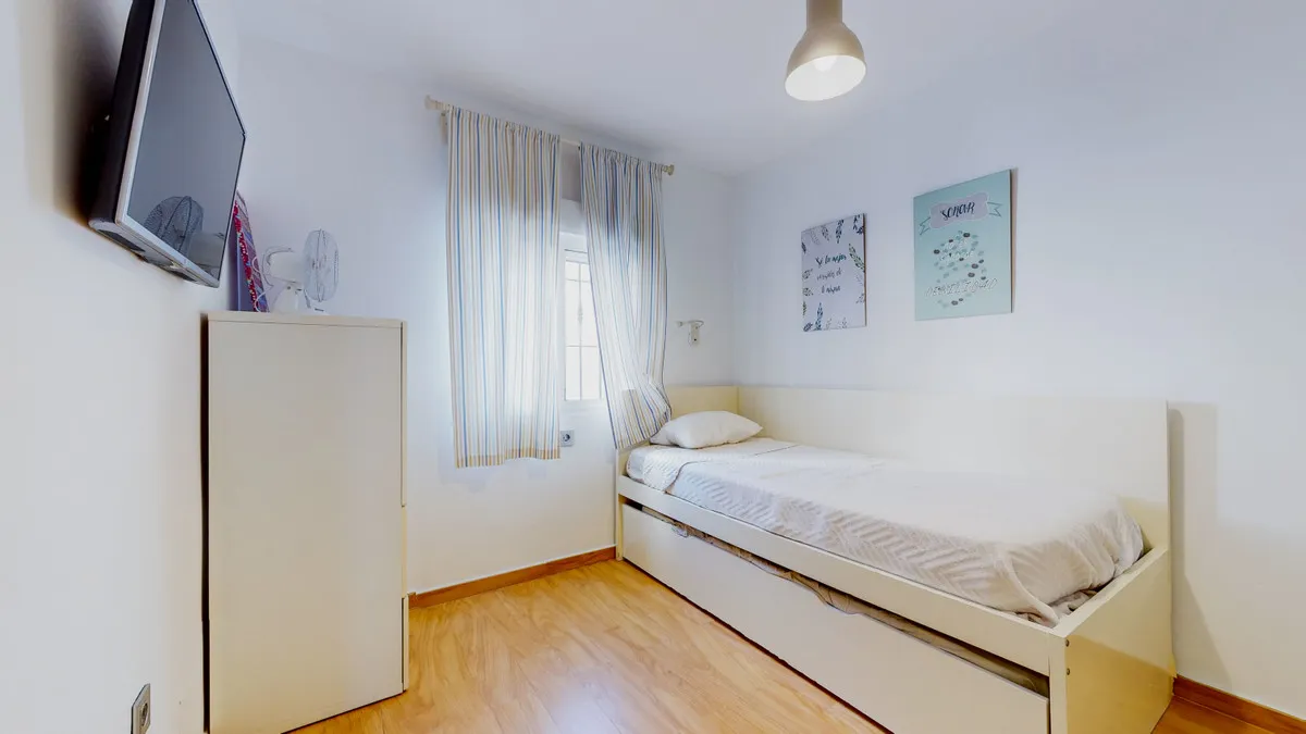 06ef3660-14da-4df7-b2a9-5080db0bc3a7