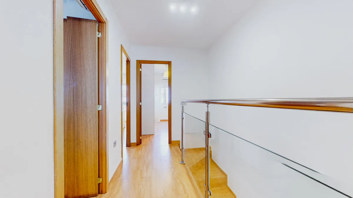 7fe2a62f-04c0-4564-b8a8-e17b016c81ae