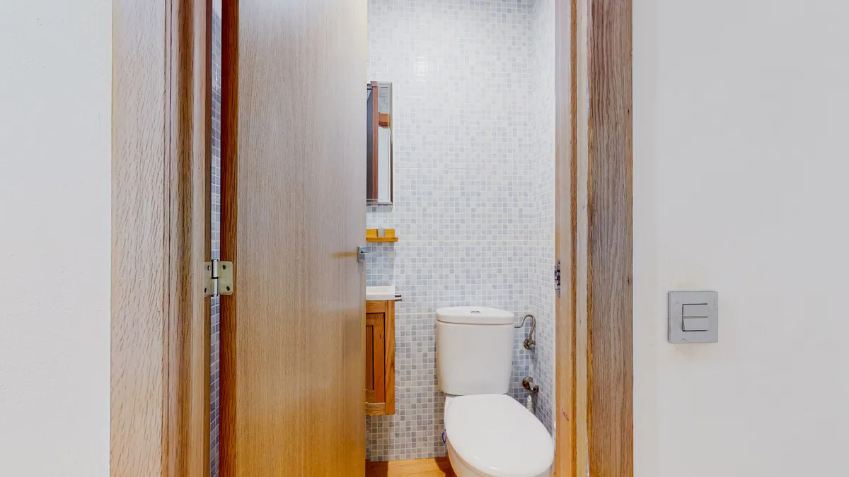 d729bb62-c09e-4d5f-be71-45958520908f