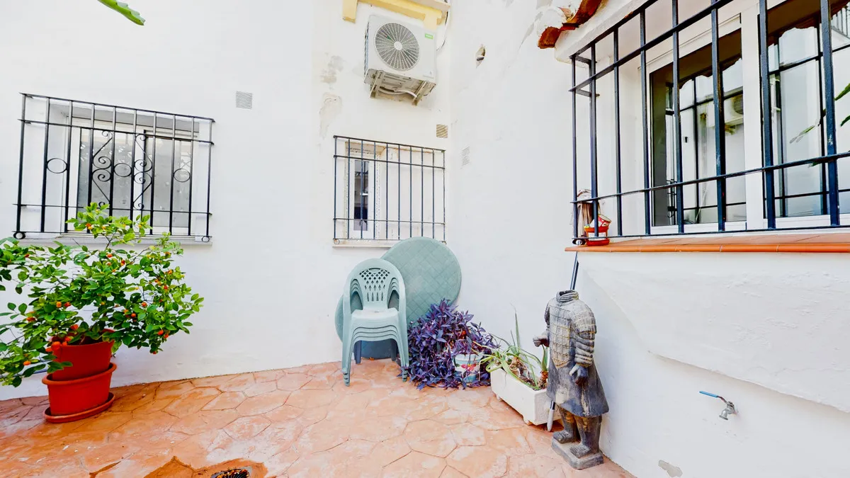 e41af157-ace7-4455-b1d8-1fba74054050