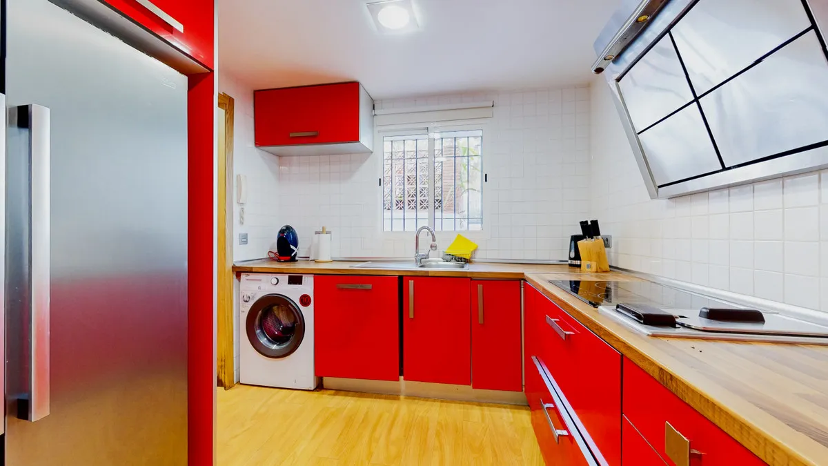 fb70f32f-ad00-4674-a7d8-eed68ff0f929