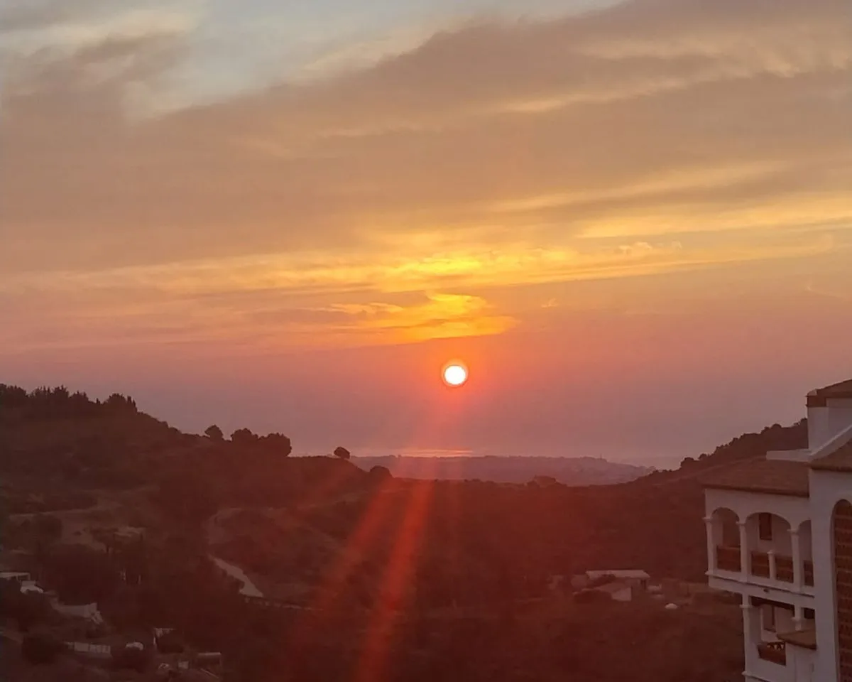 093ff160-9a5d-43e5-ad72-f47b1149a2f0