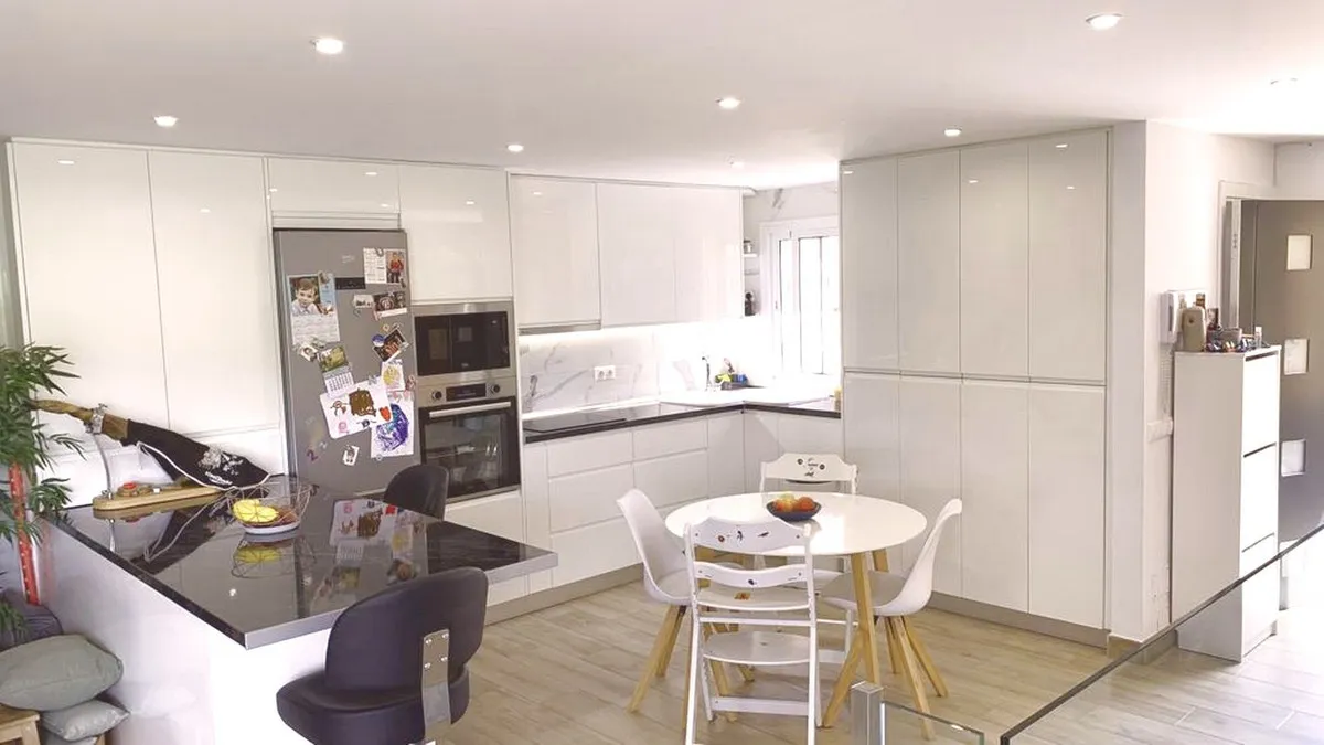 55982fb2-c0e9-4100-81a9-ea2a197fa1dd