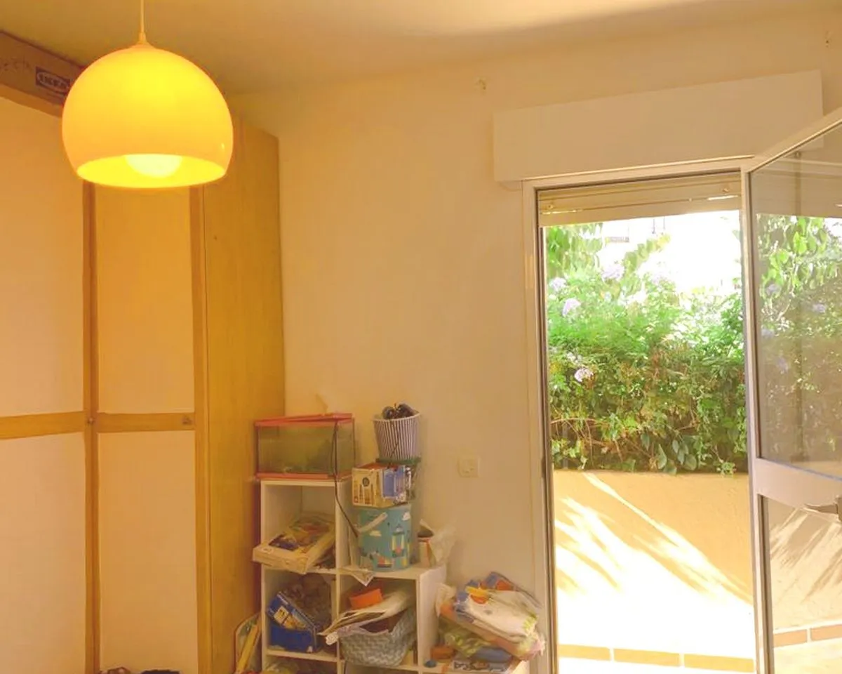 75a807d4-40e2-4077-b2be-8c46303fb9dc