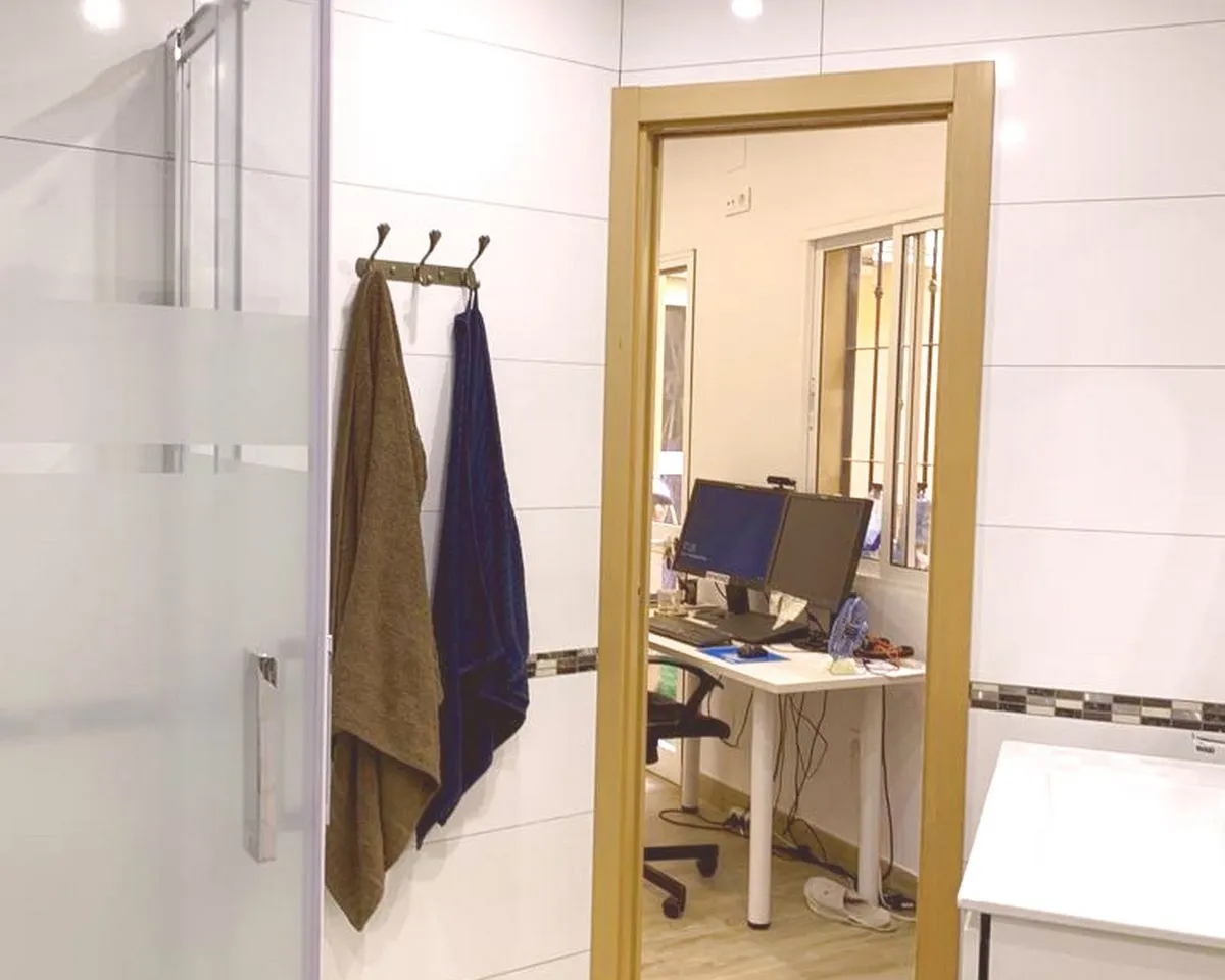 96198bca-8a2b-418e-b597-44996292feeb