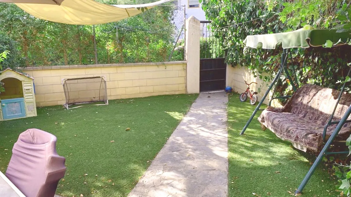 c557c6fe-ed02-4349-844b-92277d1b53f1