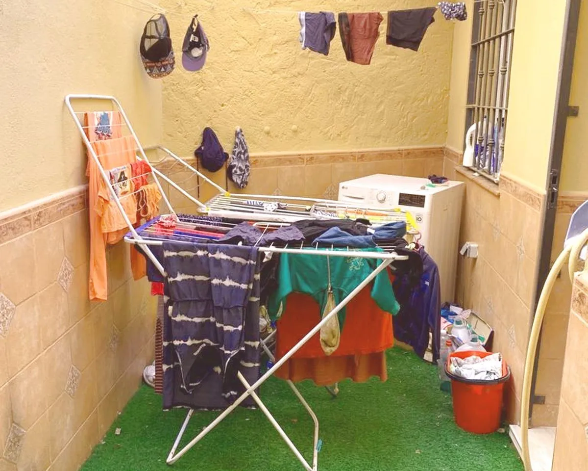 f350a1d9-e9de-465d-9b76-5b415d0432b1