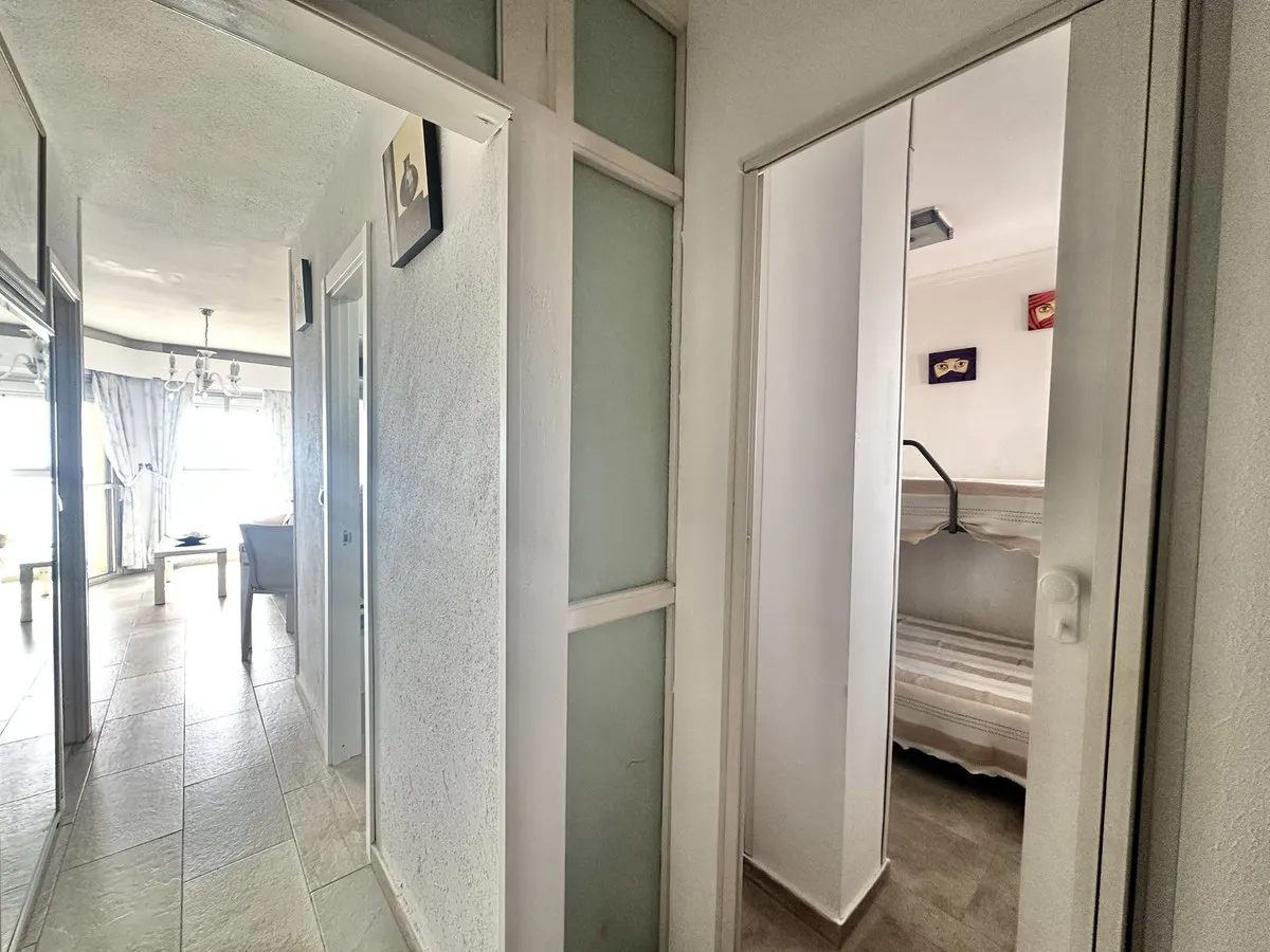 a0854695-8d93-4833-8065-687600e4ad8c