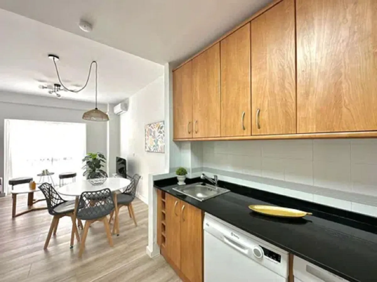 dbdd9f9d-aba8-48e4-9dab-6c20e6faf65b