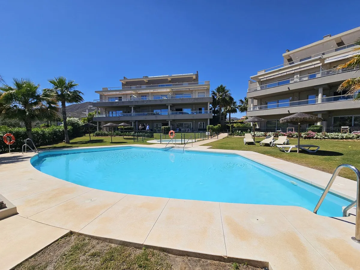 aa70fbe2-a1c8-4064-a36b-37fc1ddaa38d