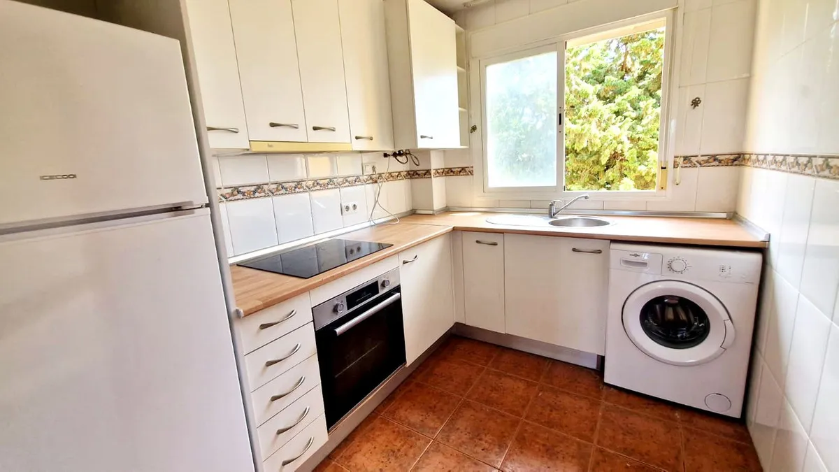 6ad83e73-7feb-409f-a07c-03ea9d38c5fa