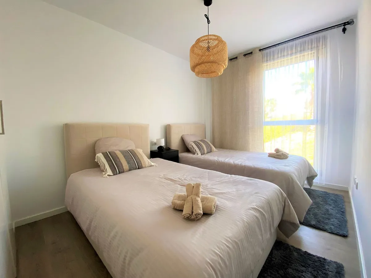 f89d1437-4e93-4749-9c48-4ca1c0885c8e