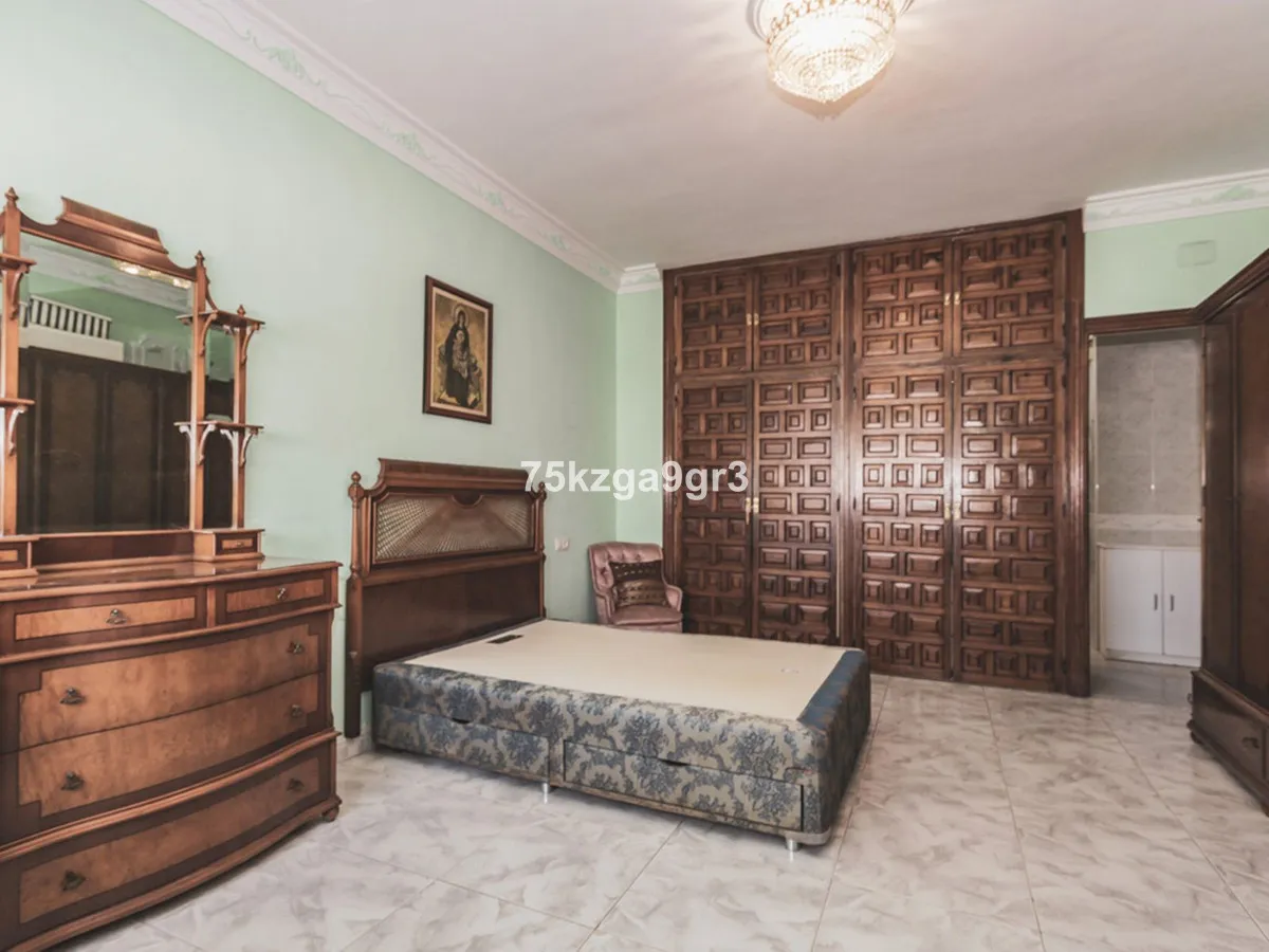 f30cc044-d6f1-4cbc-8b4a-1df7cd9ba432