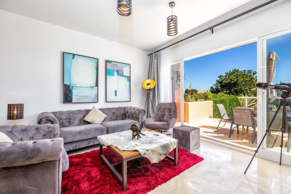 bc8c2283-4921-4e3f-b20c-beb588adcefd