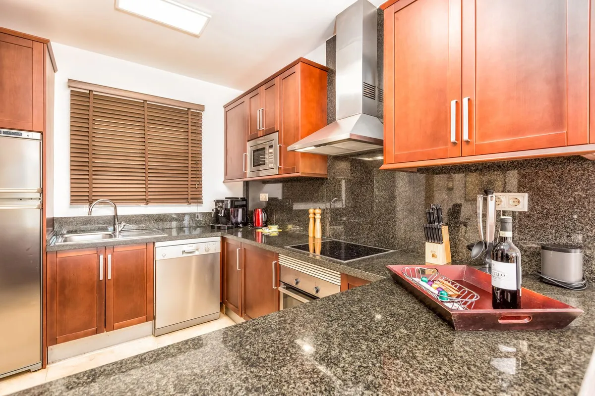 effc426d-5816-4d23-bbab-806bc42d73ce