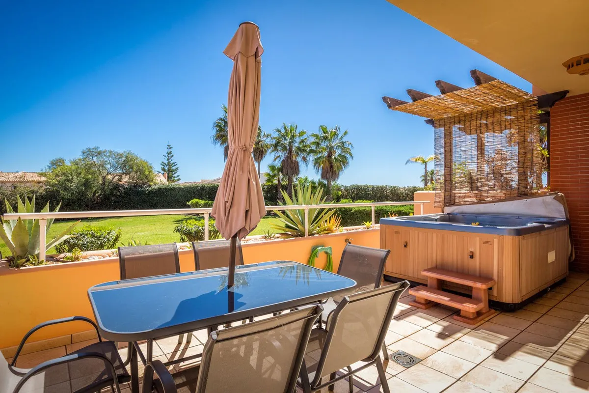 f265fa49-39e6-424b-8f06-534baa5e9ce7