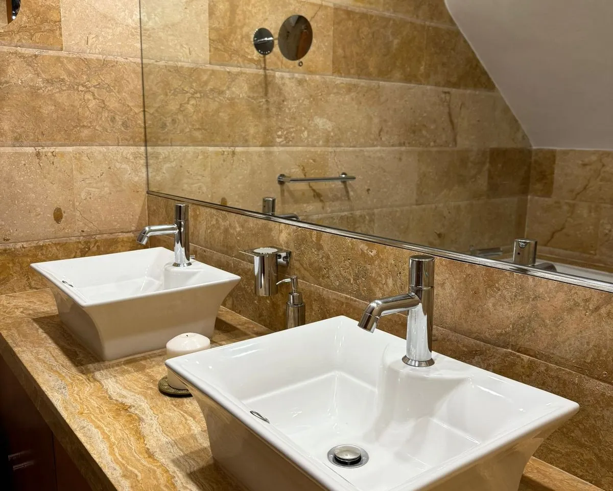 0e84ecbe-cfe2-4e20-a44a-c490a09ba897