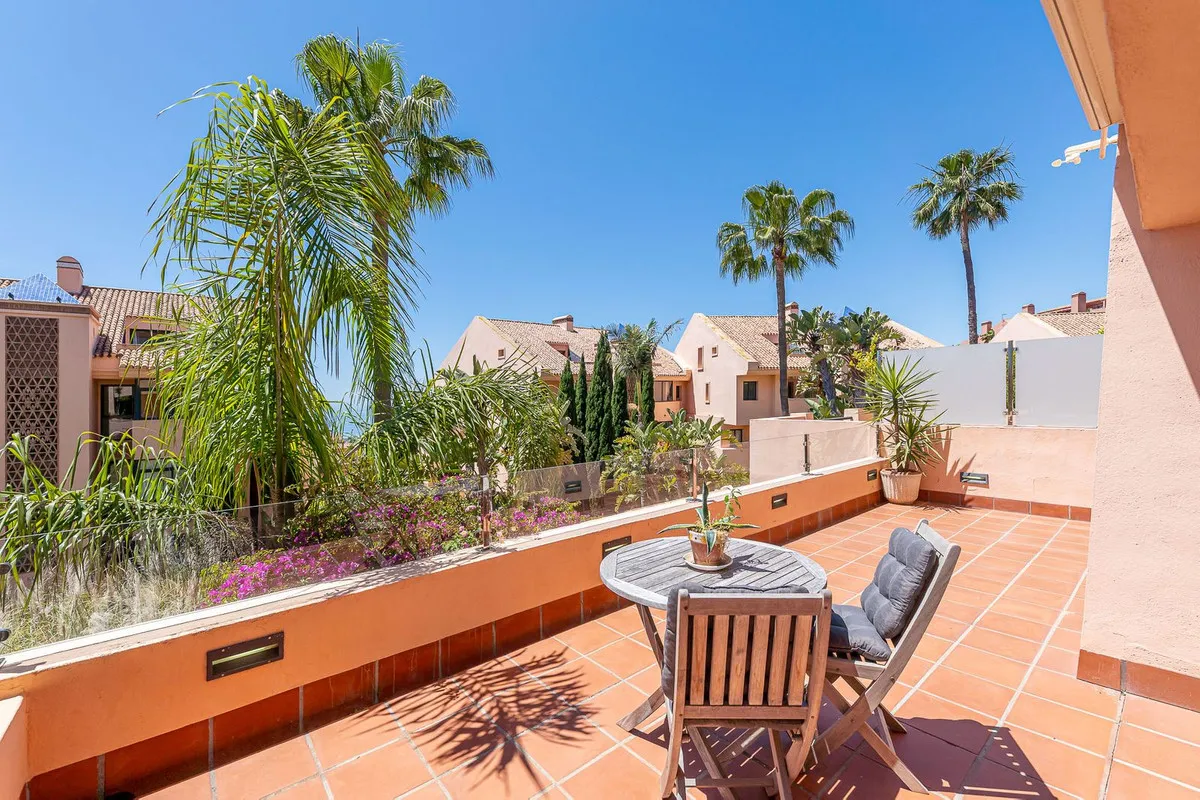 2b10952d-55d9-45c5-8f81-ade022e94109