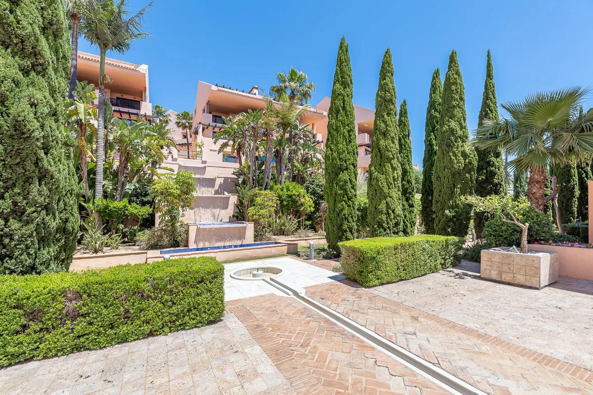 f94f9810-8129-4c5d-9184-4fd40a181cae