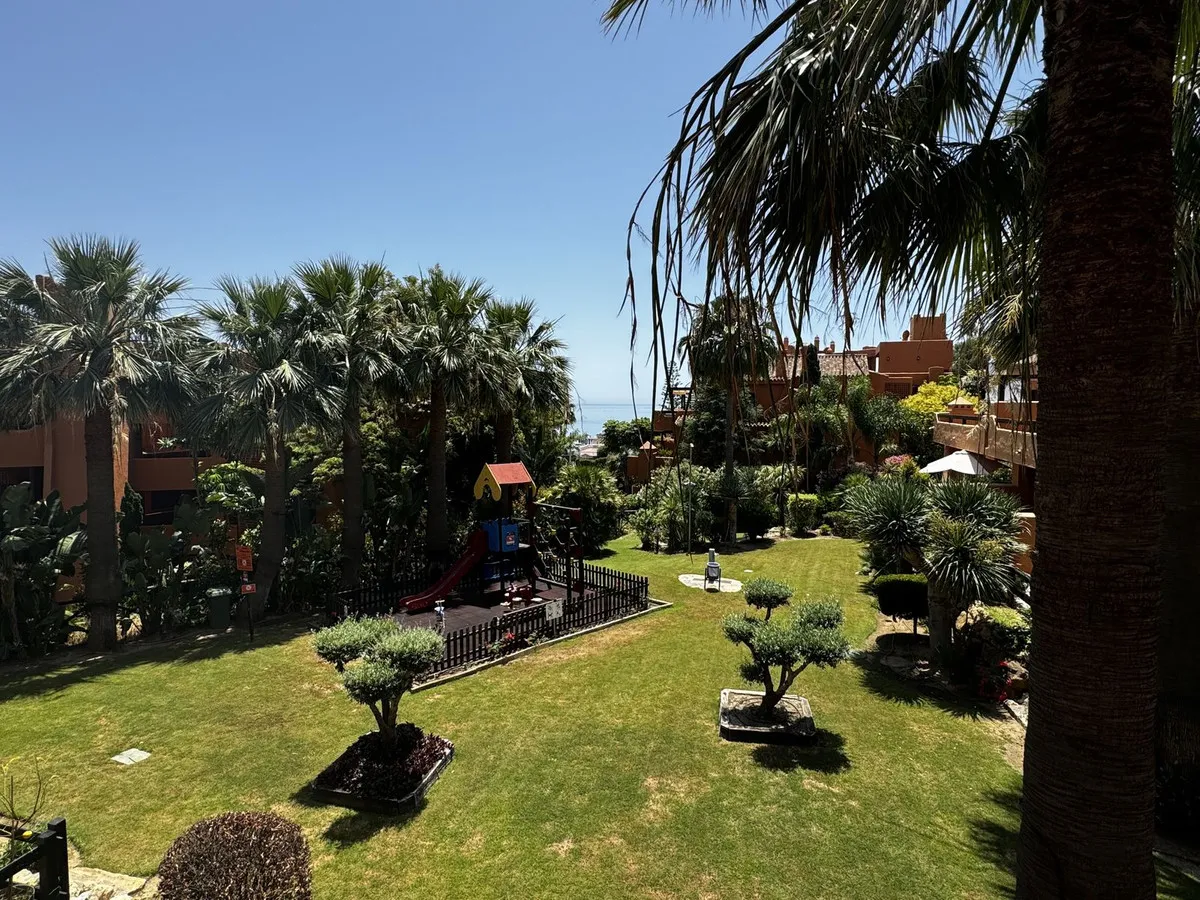 07f8a0b4-3da8-46be-a618-624bcb86be9f