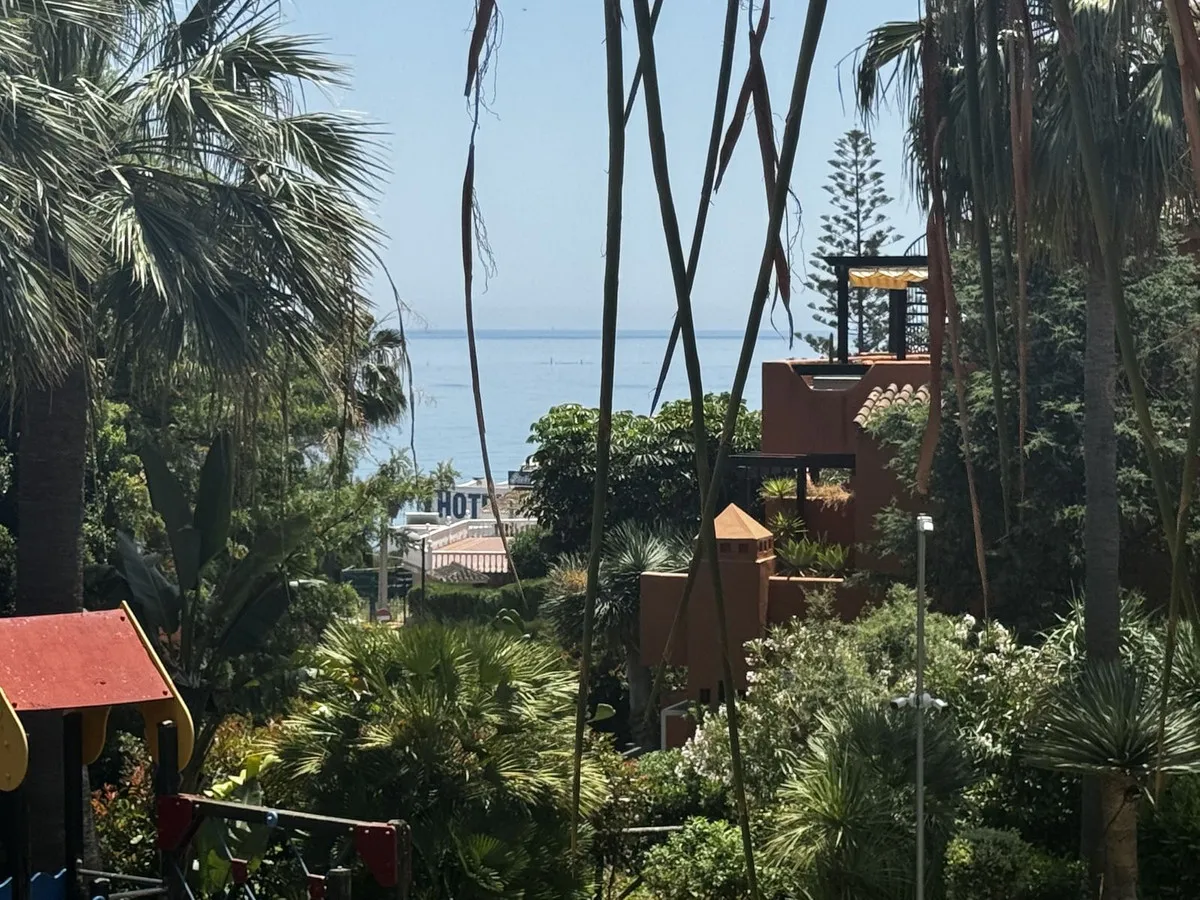 166ff6e3-8a3a-41b8-a56a-c81cef07da8d