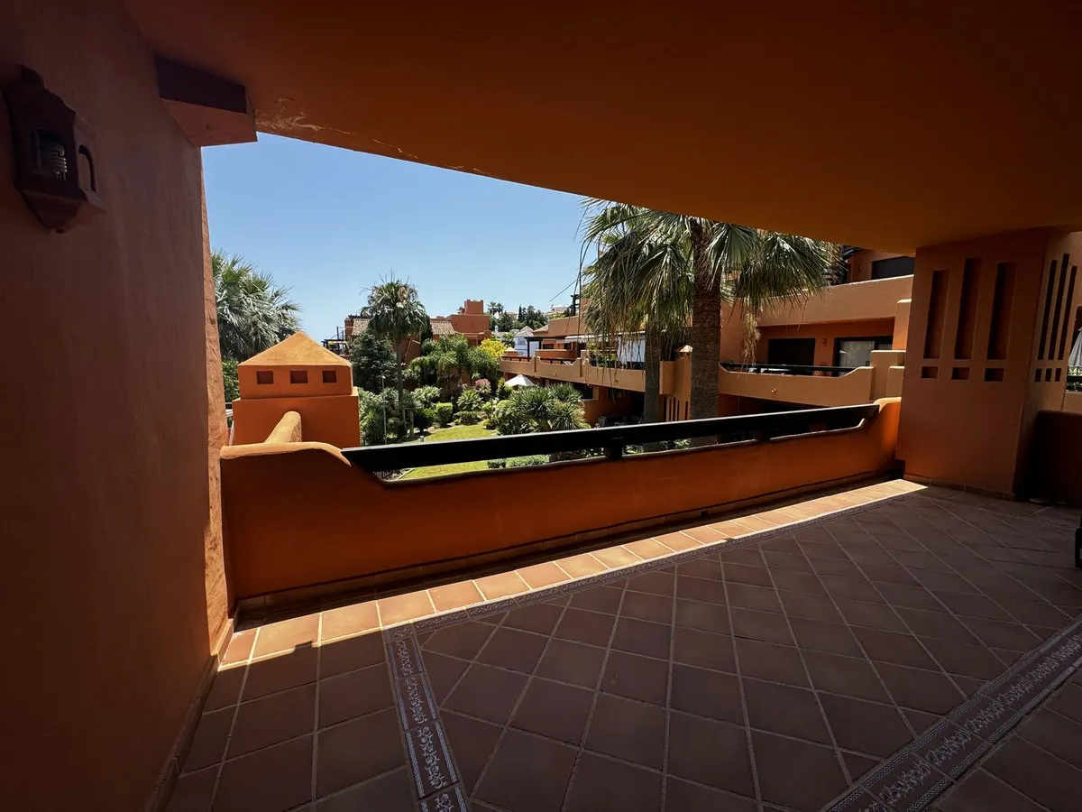 6f3db5d5-a991-48d1-ad54-8e889a2f6c3c