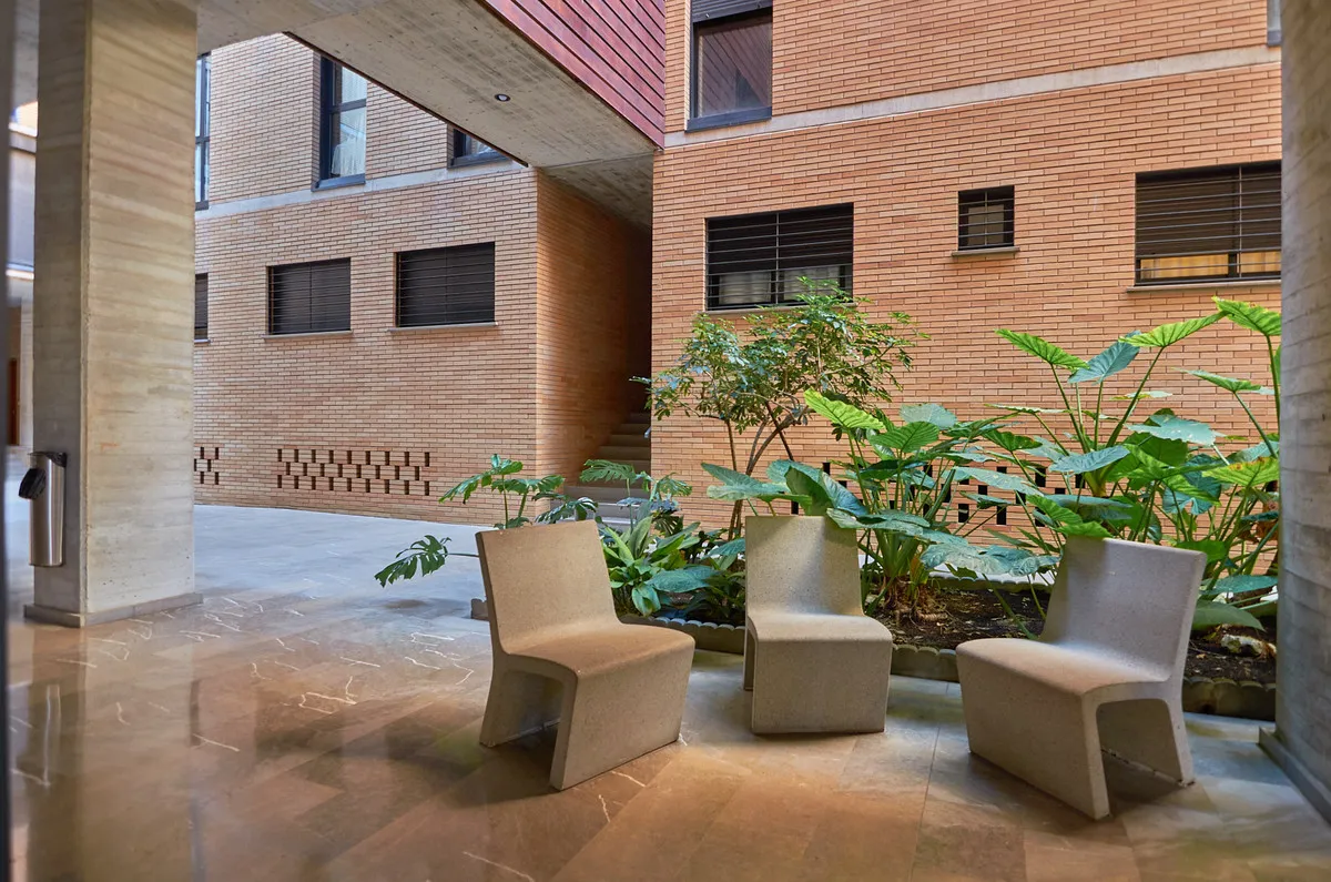 7cc6ade8-1713-4196-9057-a2c49cb714fb