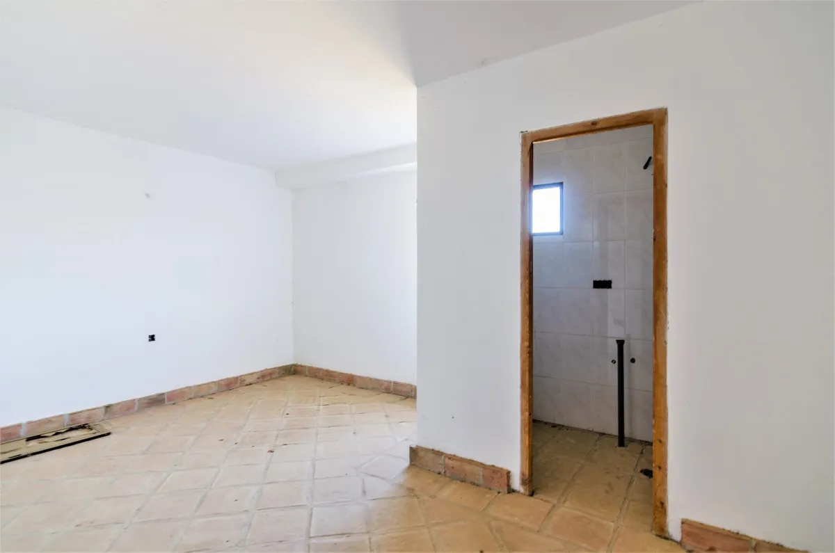 12d0f1f0-cbb1-4d7b-a438-1373a4a4c17d