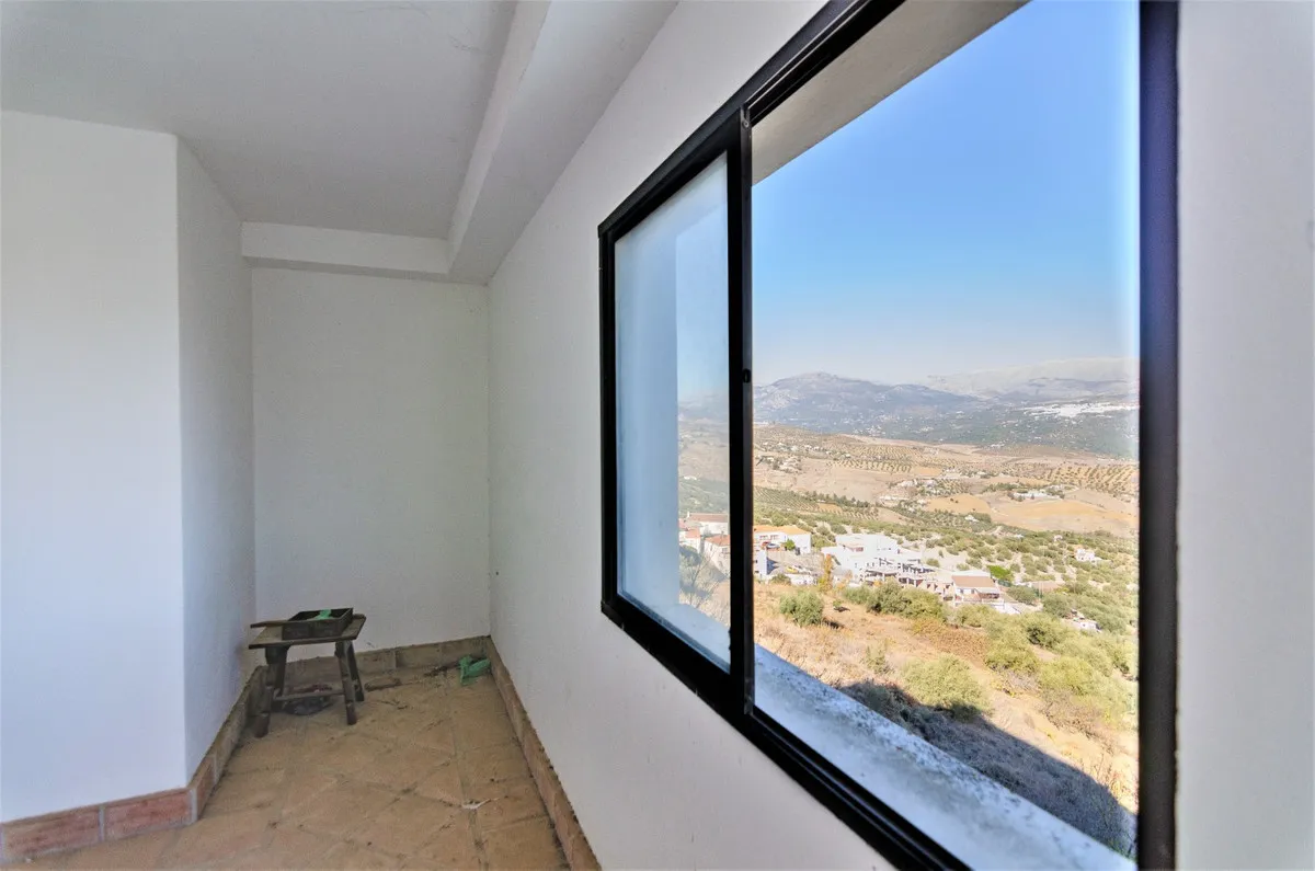 e85e85dc-6f64-41aa-bf81-8399e2db020a