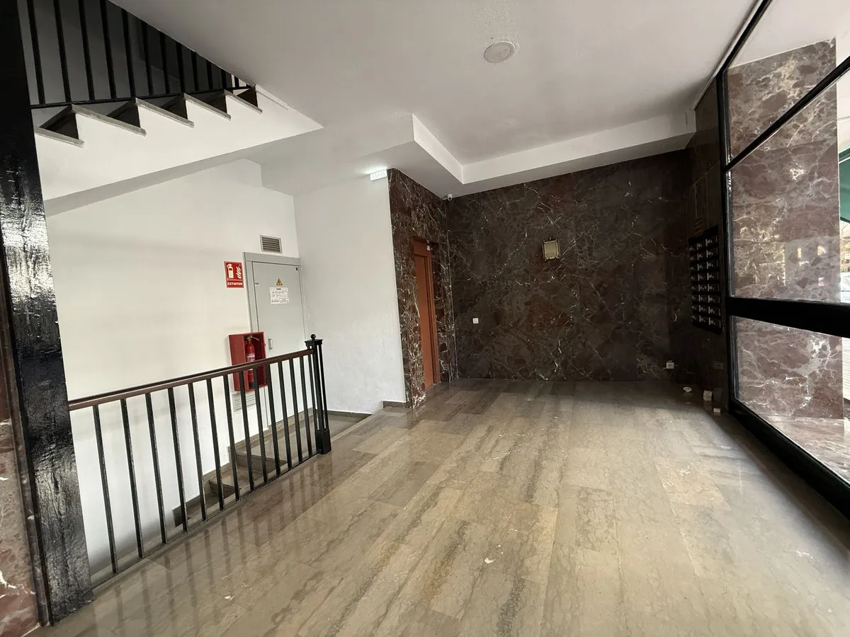 18570316-e6a5-428b-9886-c6b012ff2c74