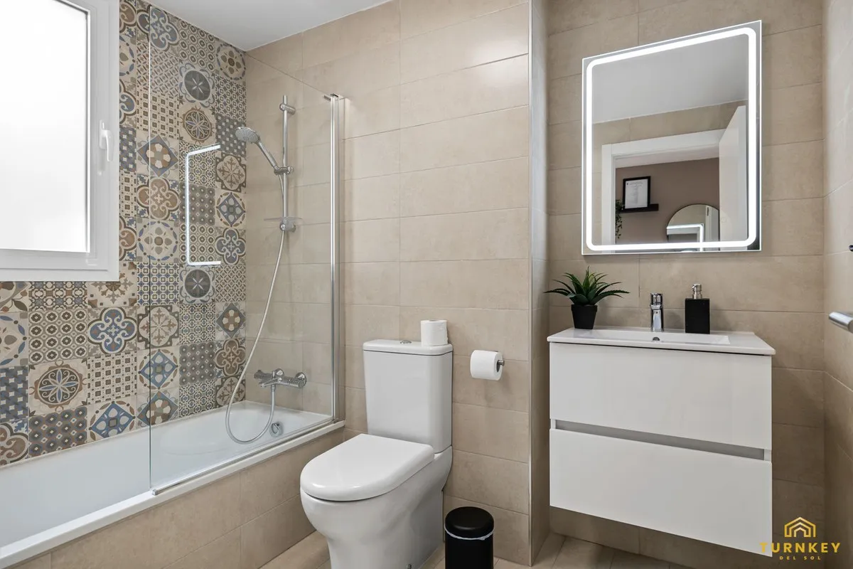 9feb0775-ef83-4c9d-acdc-0b6933bd7ece