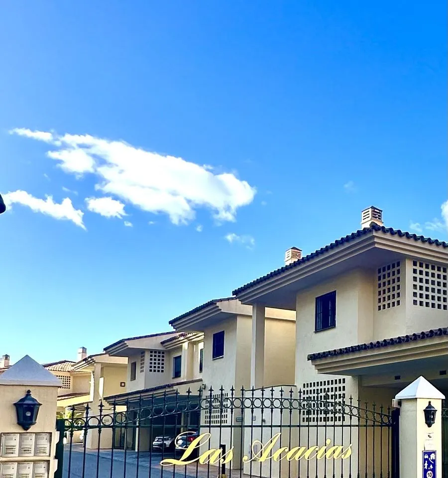 1d9596cb-6c92-4ca5-9a87-a5b2a63f3f25