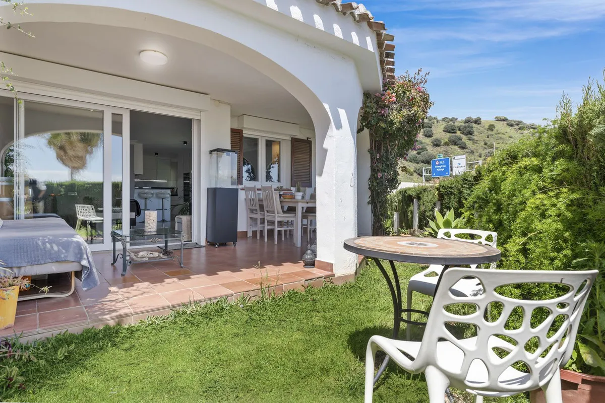 0093e4c7-833a-4a7d-9e2e-0eba40f28201