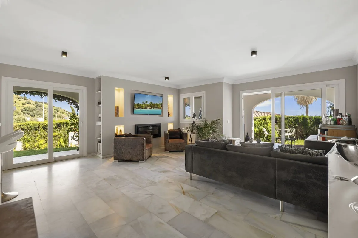 289d427a-e329-4887-a0a8-52105f6e1598