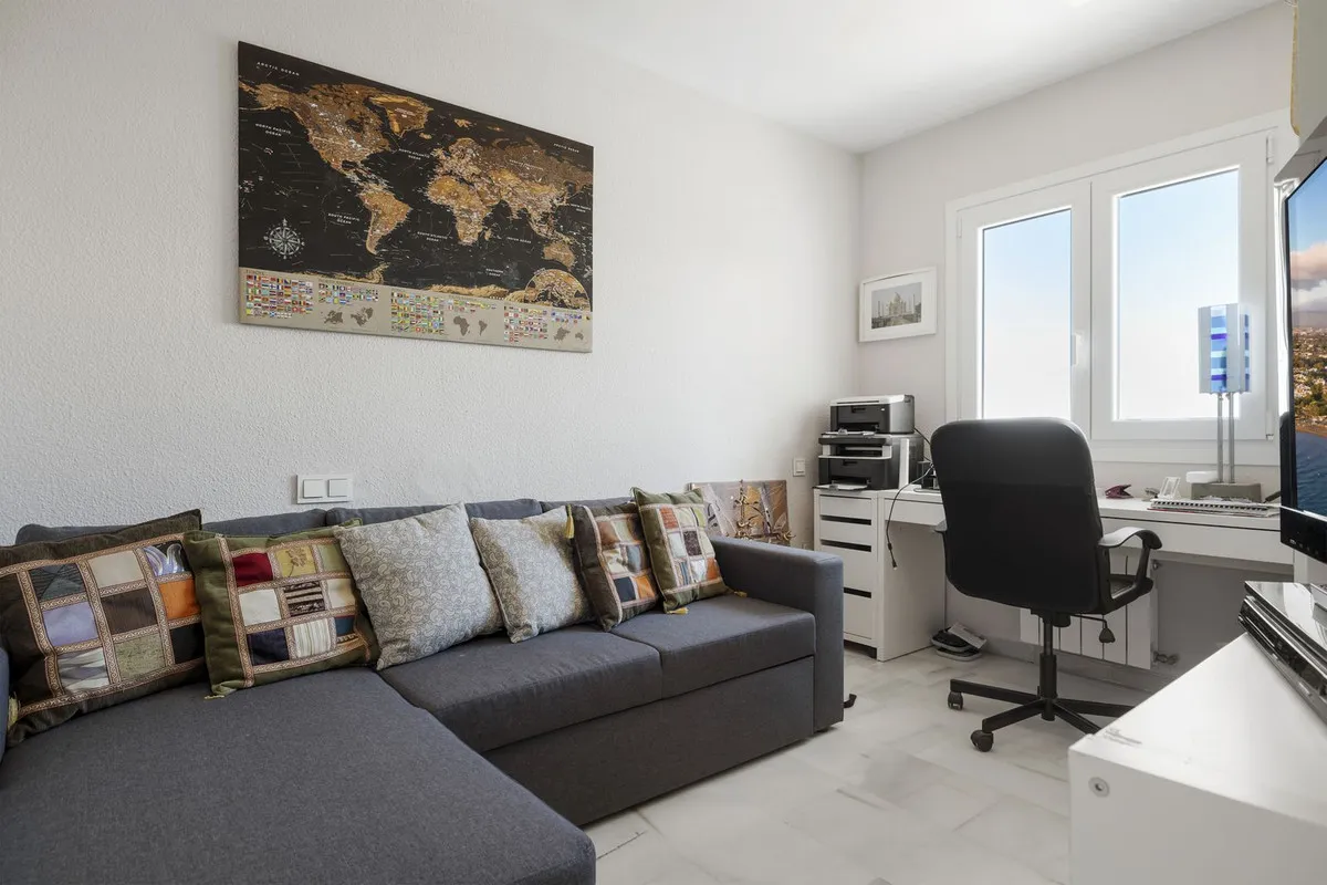 eeab4ccb-81cb-4d87-99ea-659e25395eed