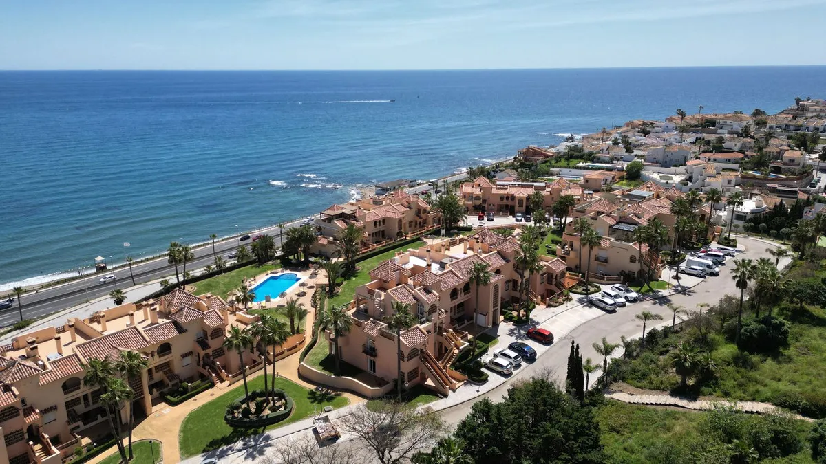 2734ed99-0c37-4ee5-adc9-42d25a8e487b