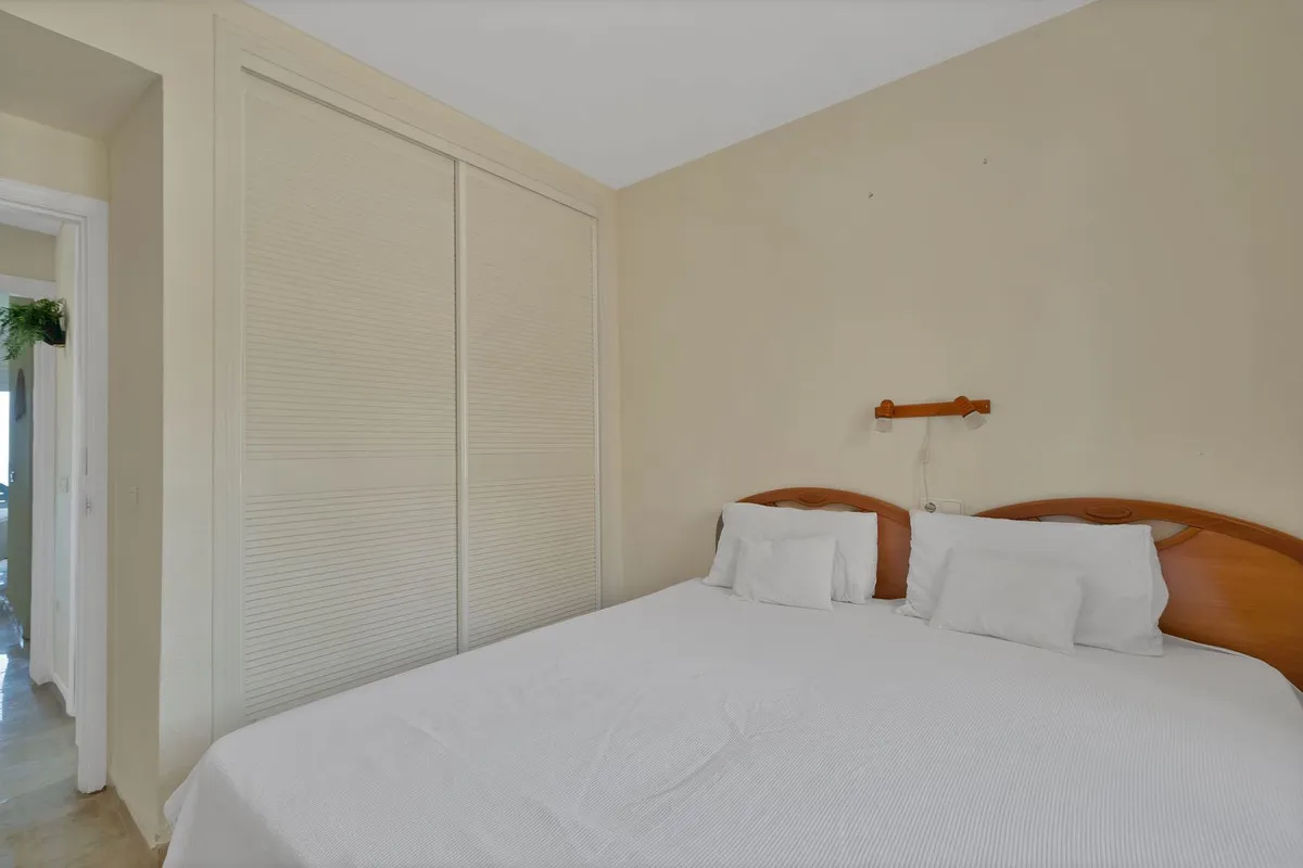 7670dbfd-81ef-4c80-9246-5b0a98082cdd