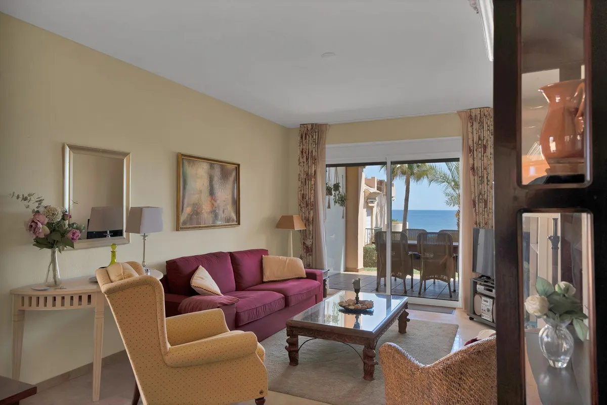 e9e8ee9e-9f3f-452a-9437-723d1b84195f