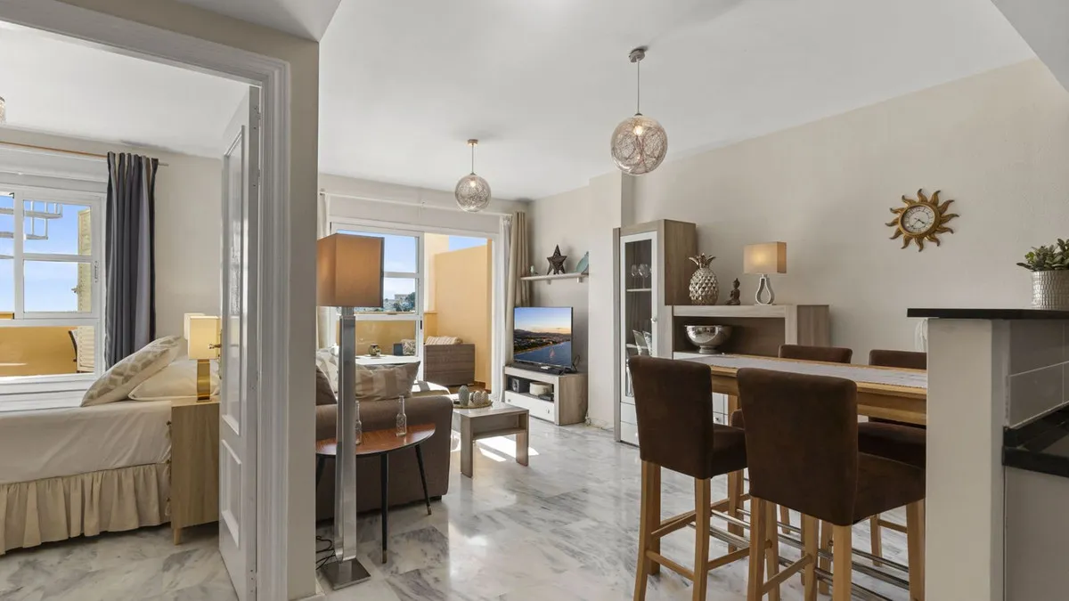 b33f9634-f0c8-4a84-a63b-71bdff5bd888