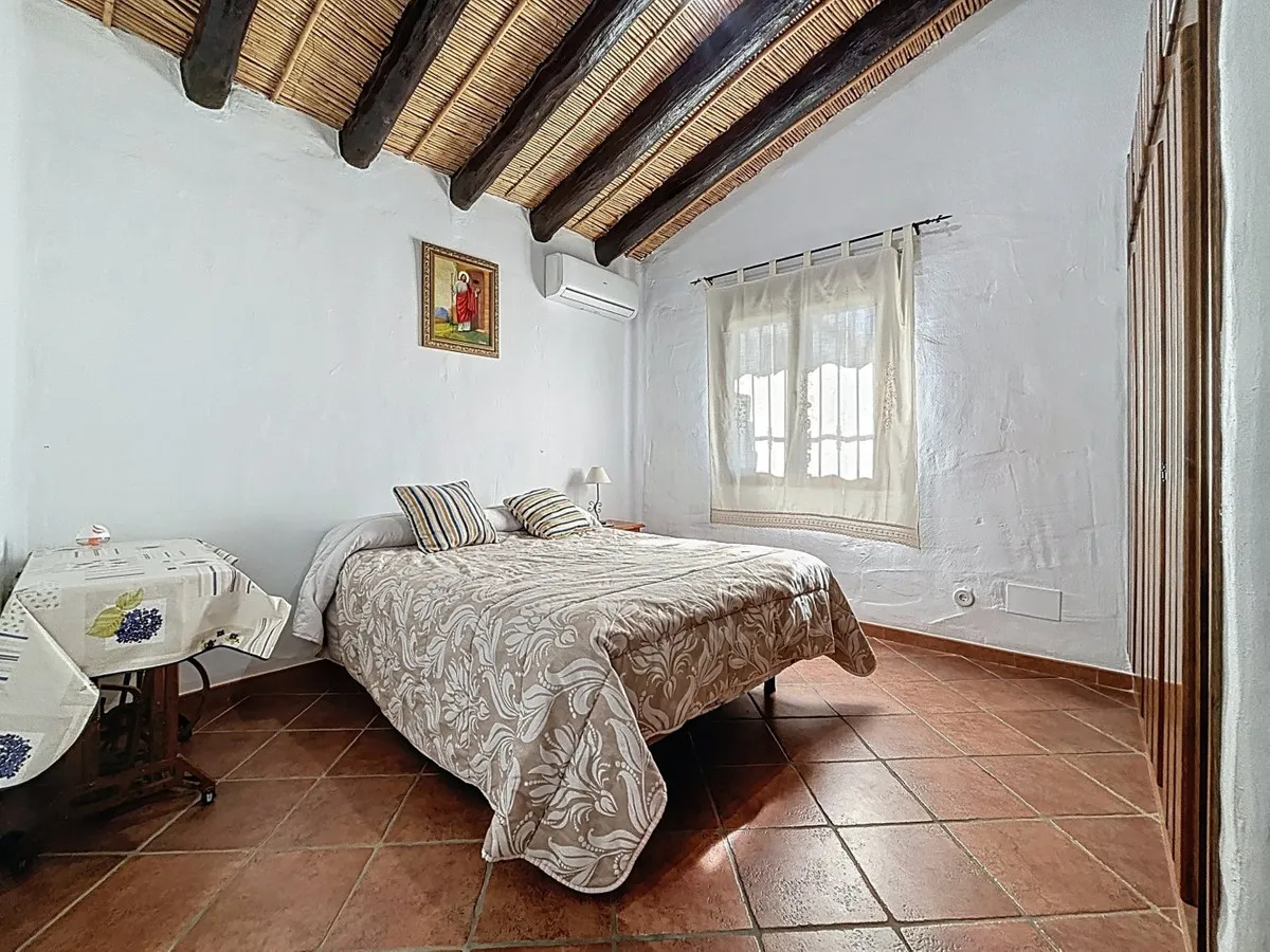 924da841-a0b7-4c14-b8f7-5fe2244eab19