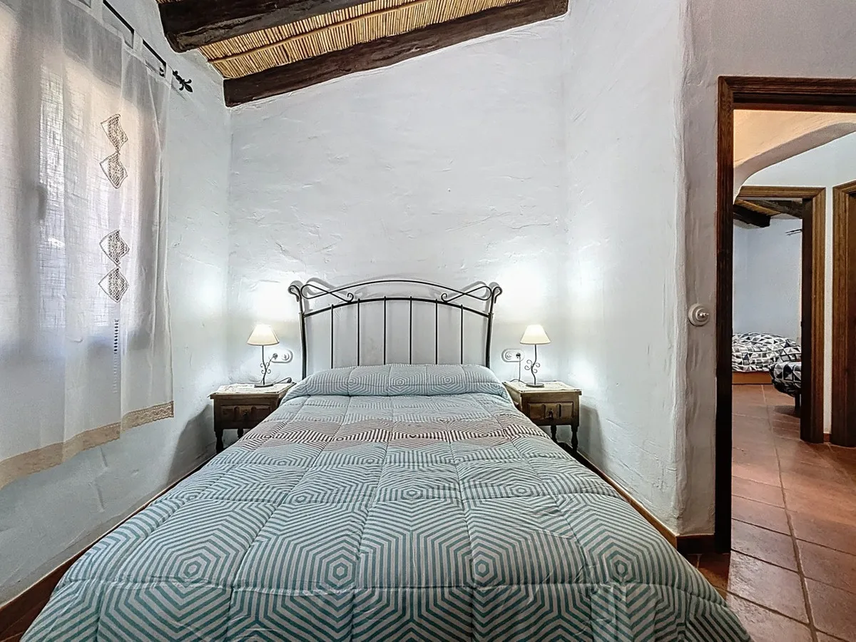 abb743f6-d7e1-47f8-a6f0-39ae61e365df