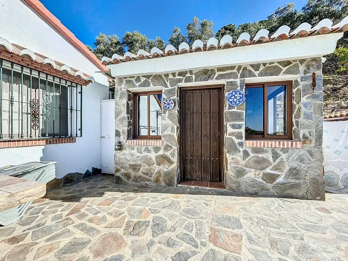 ec841fcd-6422-44f7-b9b5-cd47492596ae