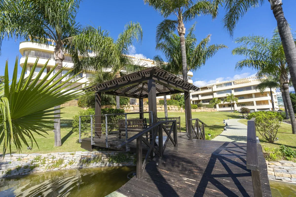 cd4a2bc8-3530-4739-9681-cb8740916bc4