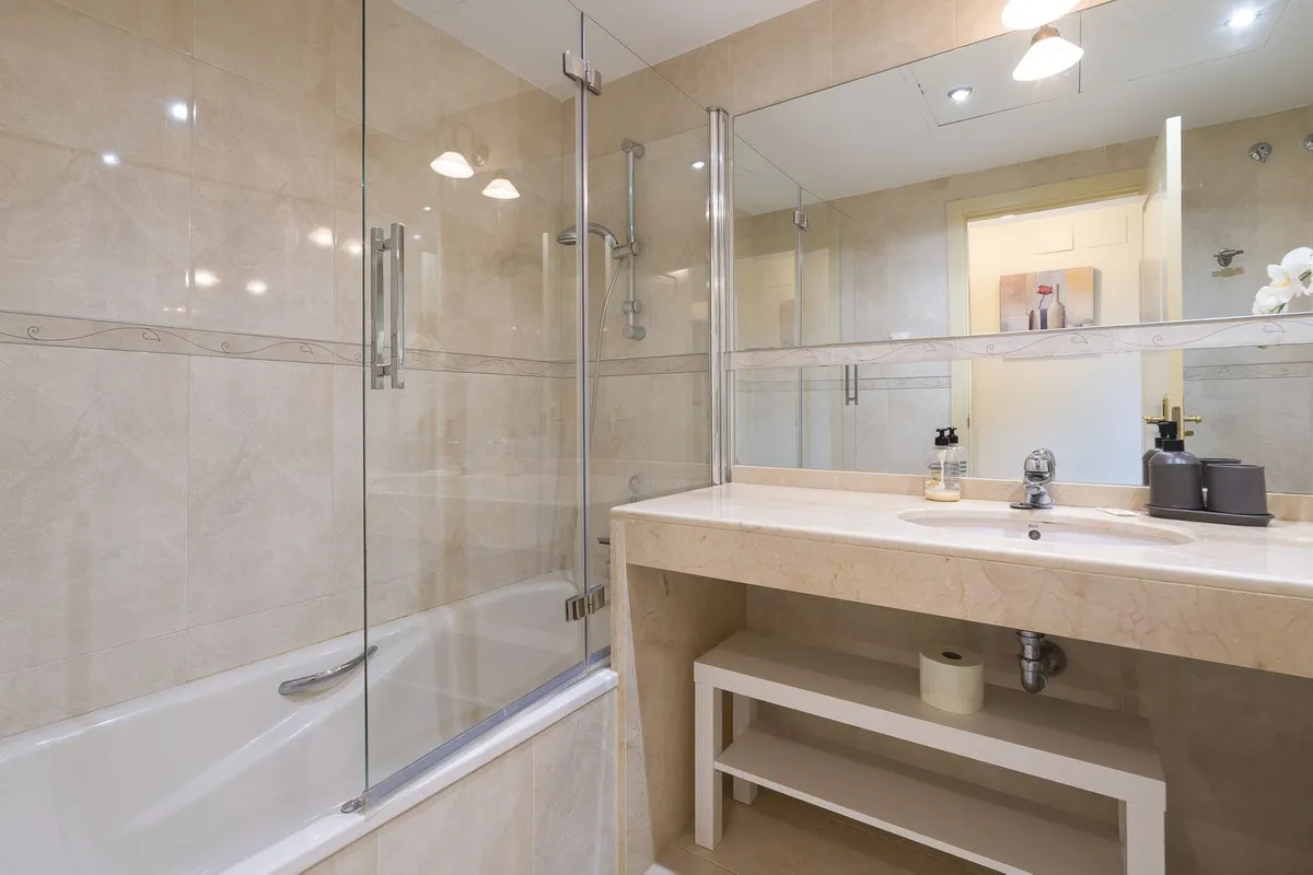 f2c5f1c1-b568-4505-bbc5-860603315d63